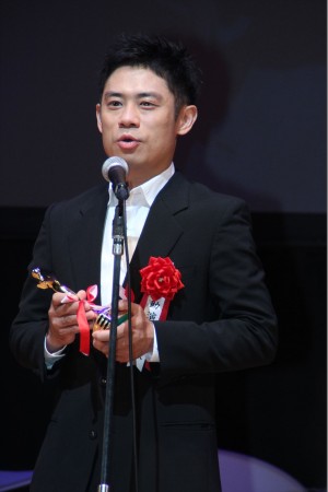 第25回日本映画批評家大賞実写部門授賞式に登壇した伊藤淳史