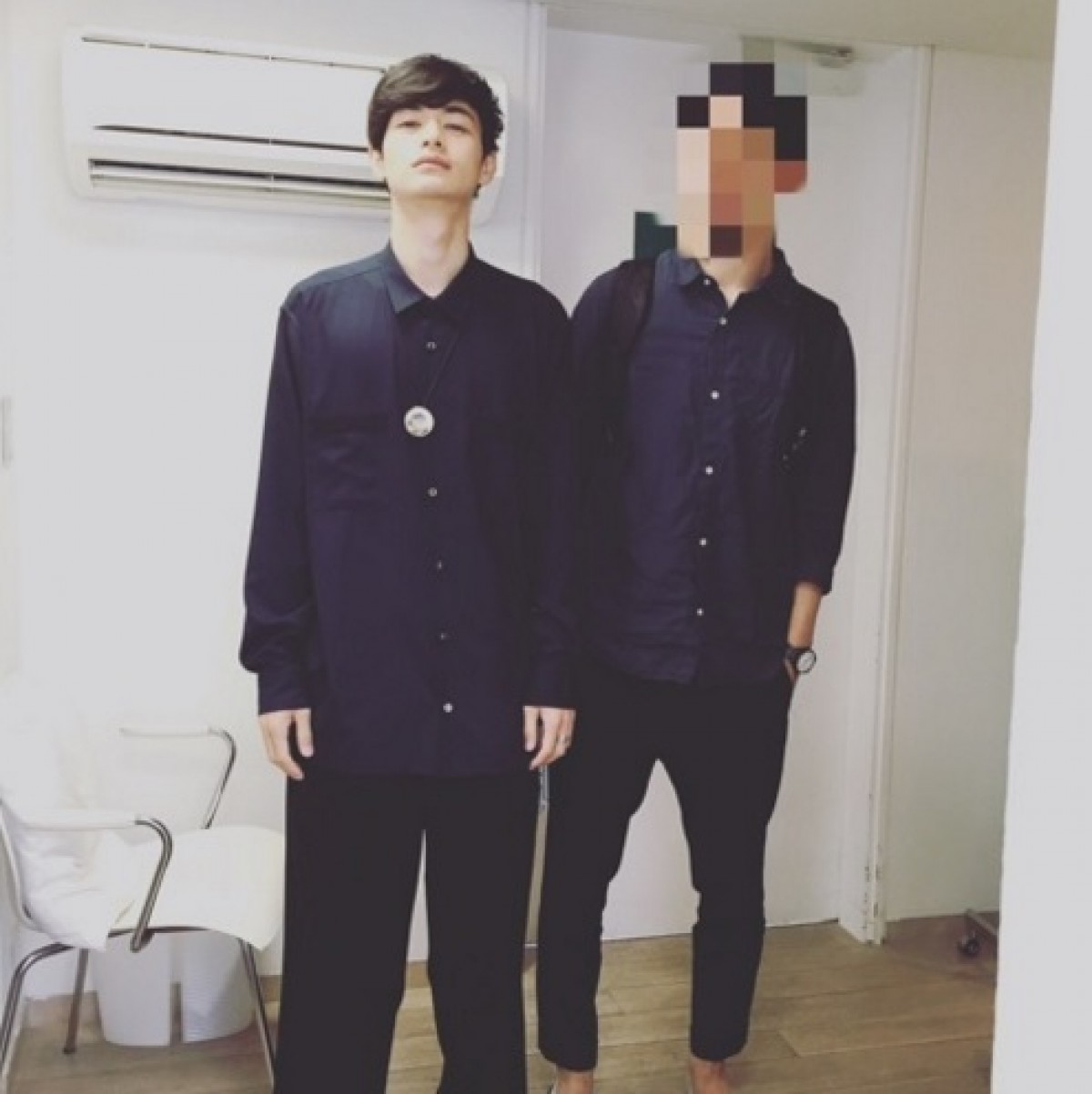 瀬戸康史、マネージャーとの“双子コーデ”を披露「完全にカブってる」