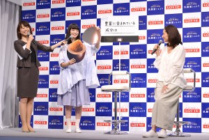 小松菜奈＆吉田羊、「ロッテ新商品」発表会＆新CM発表会に登場