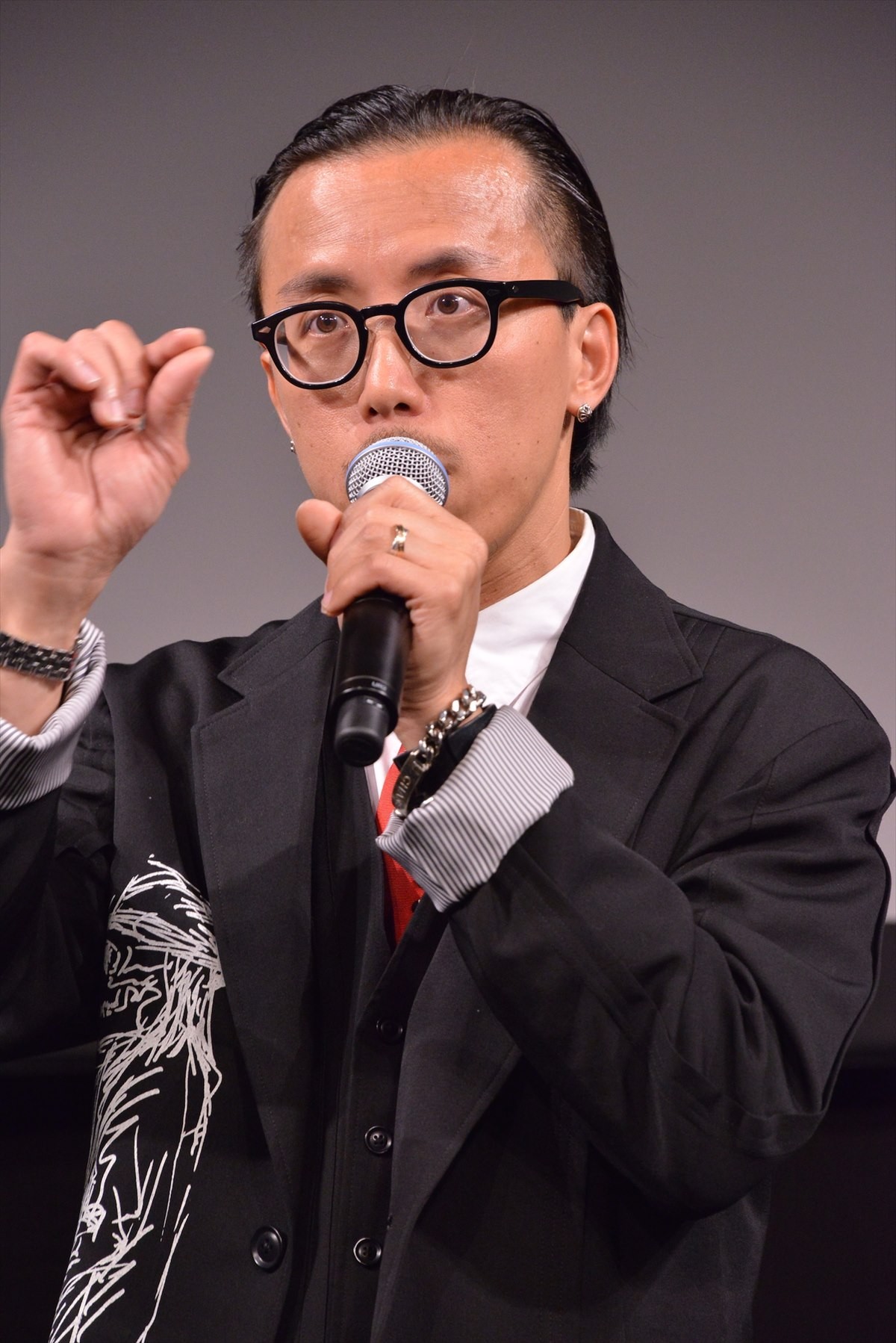 赤西仁、レスリー・キーから「大嫌いだった」と告白されタジタジ