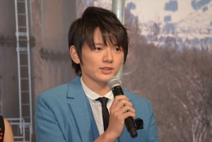 『疾風ロンド』のクランクアップ会見に登壇した濱田龍臣