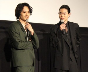 『セトウツミ』完成披露試写会に登壇した池松壮亮と菅田将暉