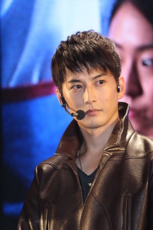 『ウルトラマンオーブ』で主人公・クレナイガイ役を演じる石黒英雄