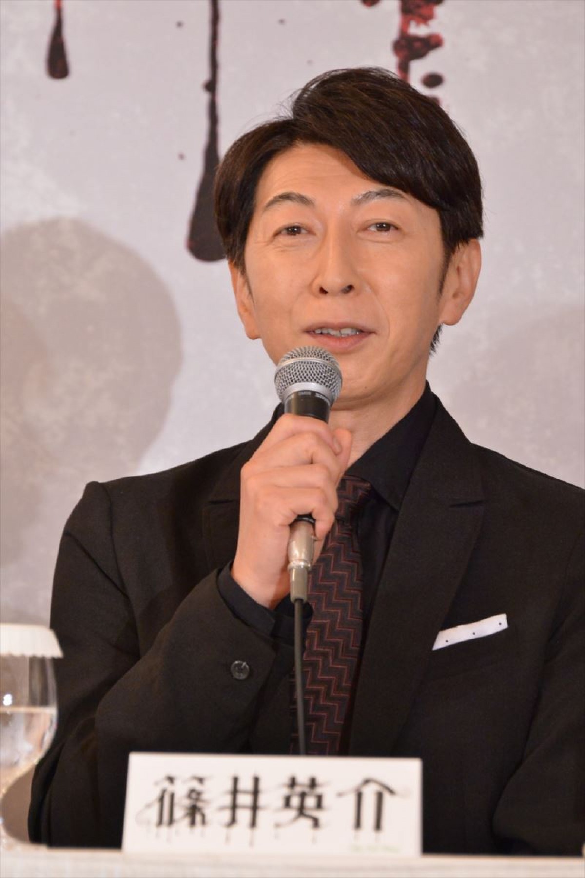 中村倫也からべた褒め、生田斗真「金髪が似合う日本人ってスゴイ」