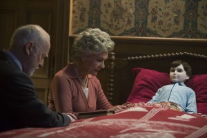 異質過ぎる人形ホラー『ザ・ボーイ』予告編解禁！予測不能な展開に戦慄