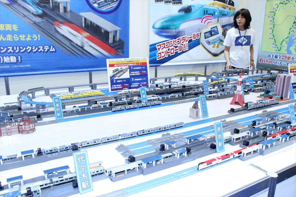 『東京おもちゃショー2016』フォト特集！ゴジラ、SW、仮面ライダー、DB…