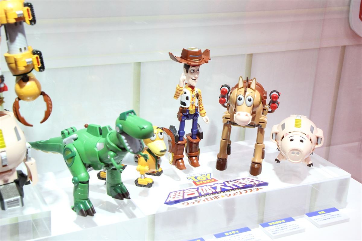 『東京おもちゃショー2016』フォト特集！ゴジラ、SW、仮面ライダー、DB…