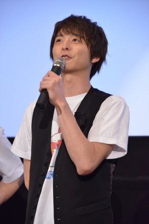 『サブイボマスク』初日舞台挨拶に登壇した小池徹平