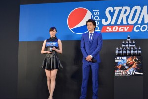 「ペプシストロング5.0GV」新CM発表会に登場した小栗旬