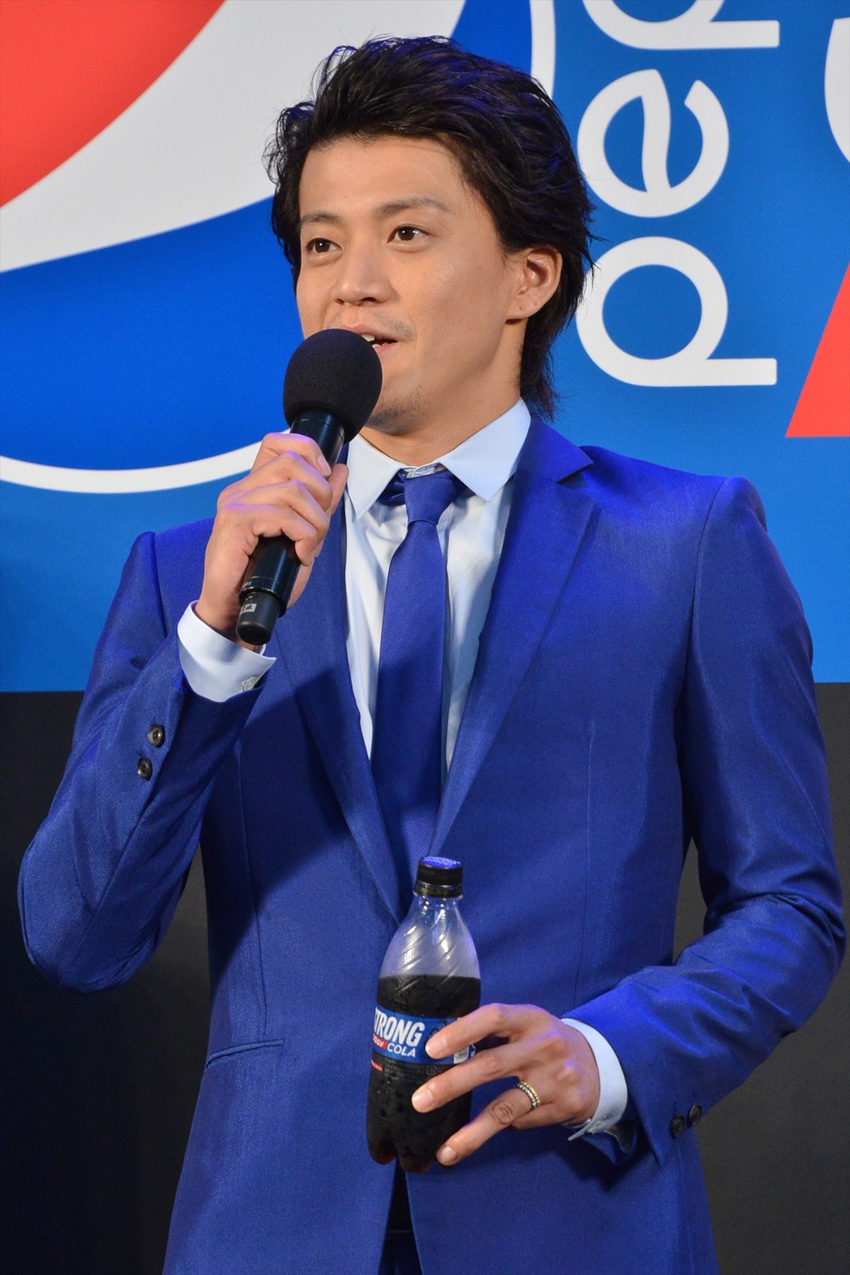 小栗旬、同じ“桃太郎” CMに驚き「自分だけかと思っていた」