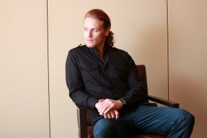 『アウトランダー』サム・ヒューアン来日インタビュー