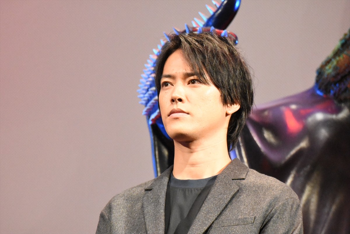 神木隆之介、高校の授業態度に“地獄行き”「馬の被り物」着用で出席