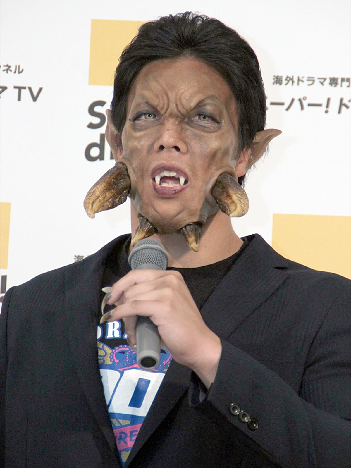 椿鬼奴、モンスターメイクは「肌にフィット」 人気プロレスラーは堂々とトイレに