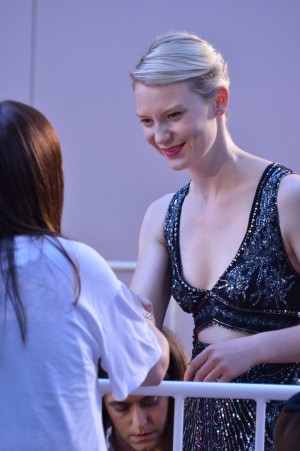 『アリス・イン・ワンダーランド／時間の旅』ジャパン・プレミアに出席したミア・ワシコウスカ