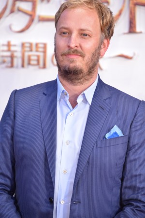 『アリス・イン・ワンダーランド／時間の旅』ジャパン・プレミアに出席しジェームズ・ボビン監督