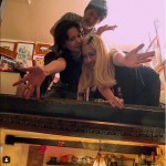二階堂ふみ、Chim↑Pomエリイと“eggポーズ”
