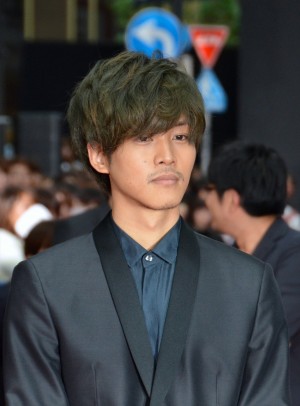 『秘密 THE TOP SECRET』完成披露試写会に登壇した松坂桃李