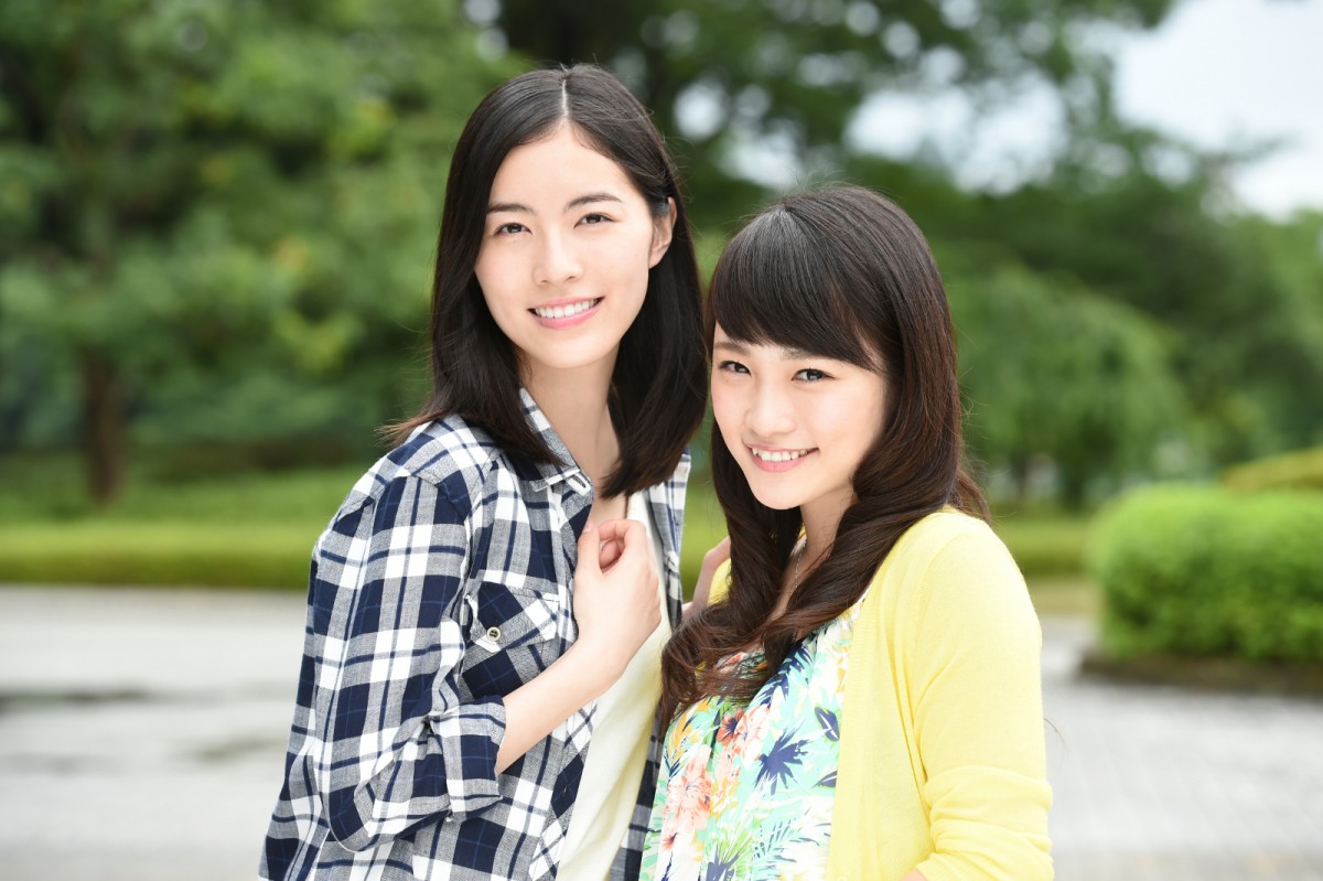 『死幣』で共演する松井珠理奈と川栄李奈、意外にも2ショット写真は初!
