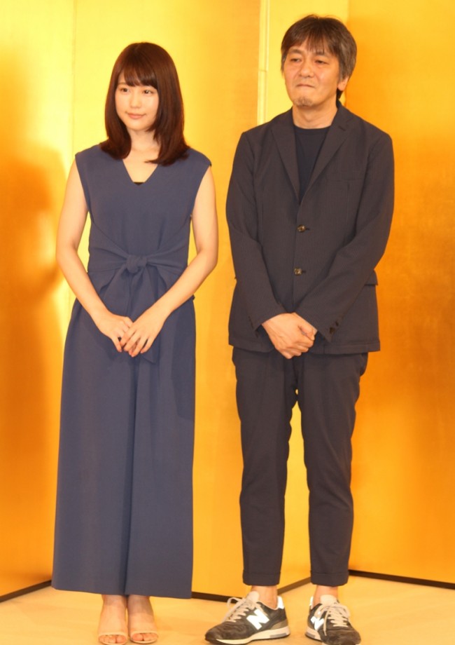 有村架純と岡田惠和、NHK連続テレビ小説『ひよっこ』発表会に登場