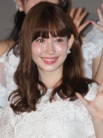 『存在する理由DOCUMENTARY of AKB48』プレミア上映会に登壇した小嶋陽菜