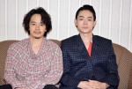 池松壮亮＆菅田将暉、互いに感じる“男の色気”「顔がエロい」「敗北を知っている」