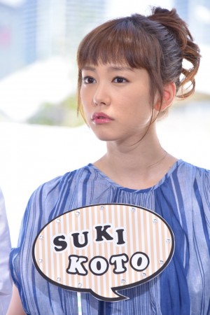 ドラマ『好きな人がいること』記者会見に登壇した桐谷美玲