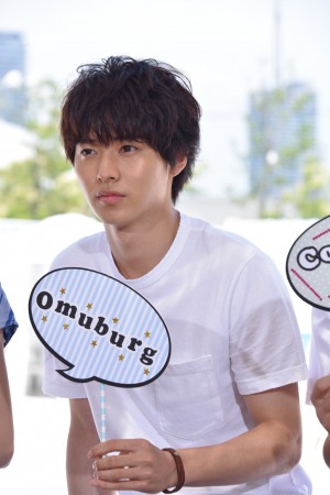 ドラマ『好きな人がいること』記者会見に登壇した山崎賢人