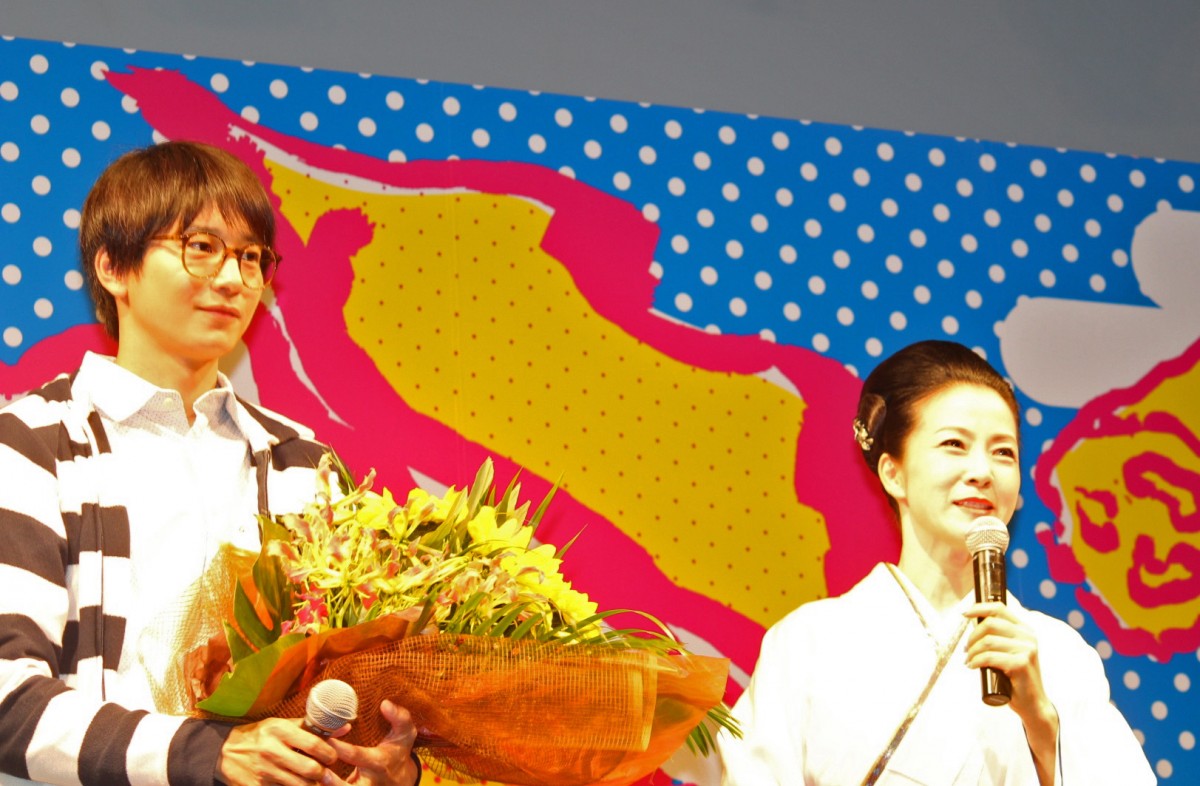 向井理、舌をペロッと出すしぐさは「抵抗しかない」 木村文乃は“本質”を見抜かれる!?