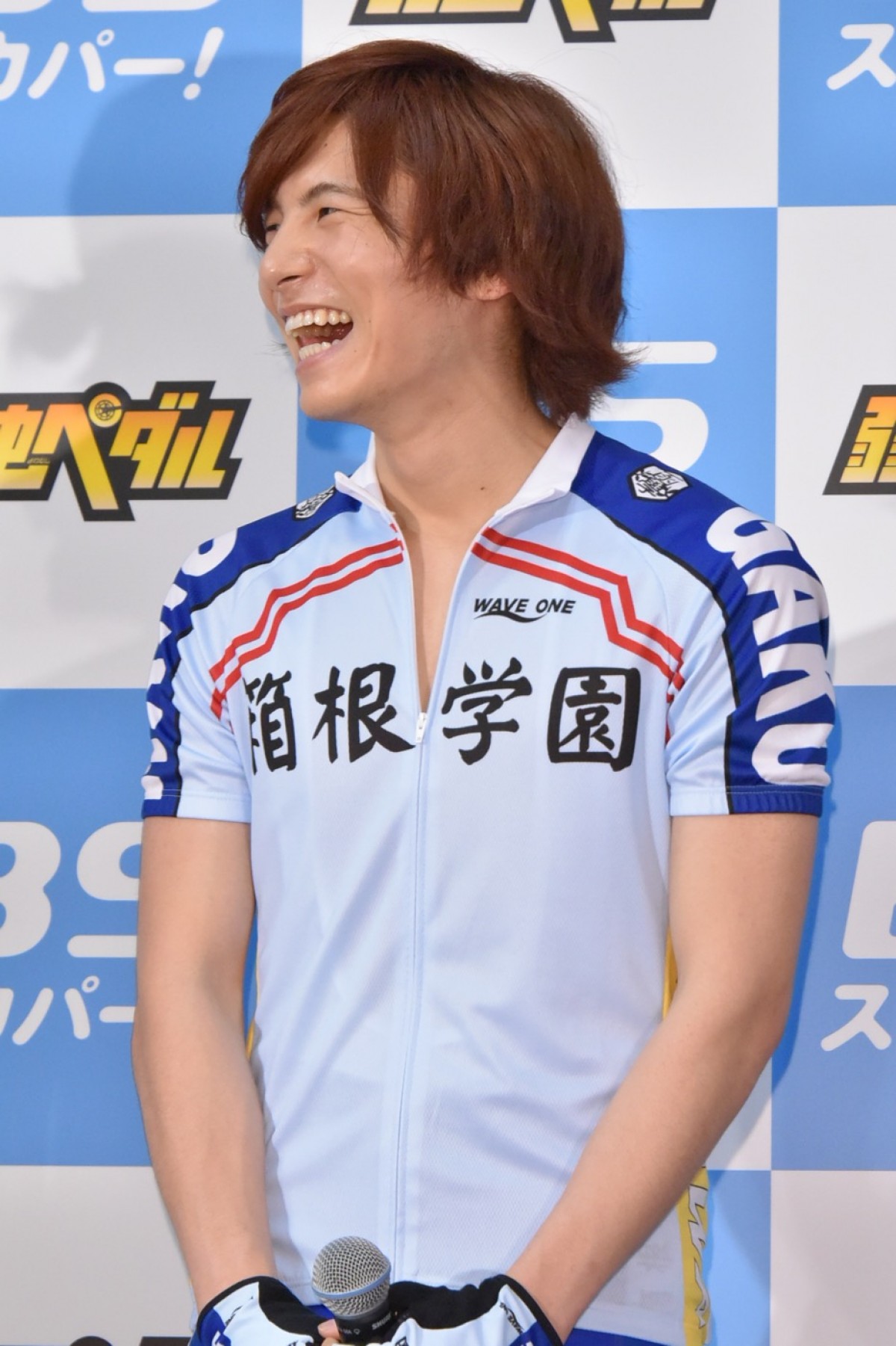 小越勇輝、『弱虫ペダル』リアル“小野田”でしどろもどろ「女性と絡むとドギマギする」