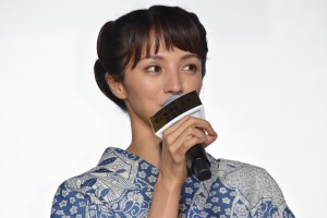 『ONE PIECE FILM GOLD』完成披露会見・舞台挨拶に登場した満島ひかり