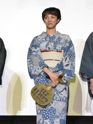 『ONE PIECE FILM GOLD』完成披露会見・舞台挨拶に登場した満島ひかり