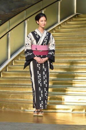 『ONE PIECE FILM GOLD』完成披露会見・舞台挨拶に登場した菜々緒