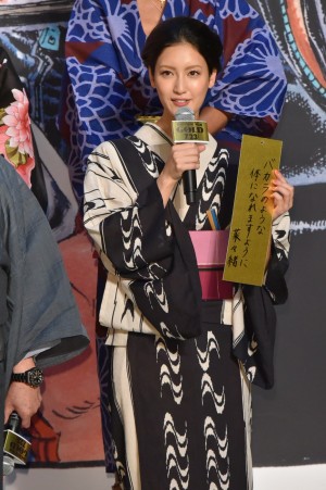 『ONE PIECE FILM GOLD』完成披露会見・舞台挨拶に登場した菜々緒