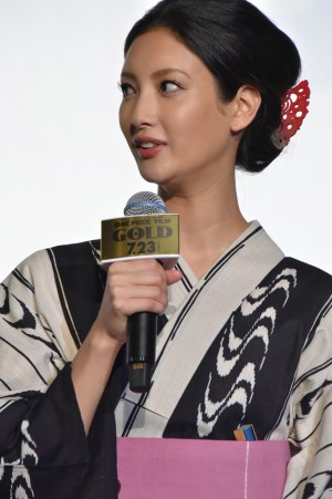 『ONE PIECE FILM GOLD』完成披露会見・舞台挨拶に登場した菜々緒