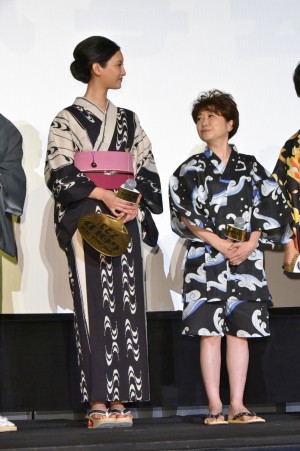 『ONE PIECE FILM GOLD』完成披露会見・舞台挨拶に登場した菜々緒と田中真弓