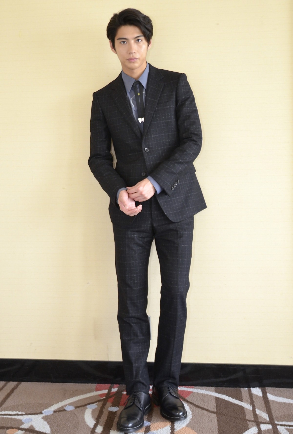 賀来賢人「泥臭くシビアな世界」　俳優業の厳しさを実感するも“天職”だと確信