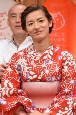 『はじめまして、愛しています。』舞台挨拶に登場した尾野真千子