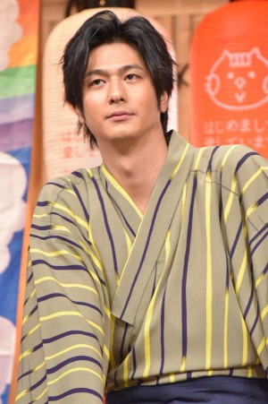 『はじめまして、愛しています。』舞台挨拶に登場した速水もこみち