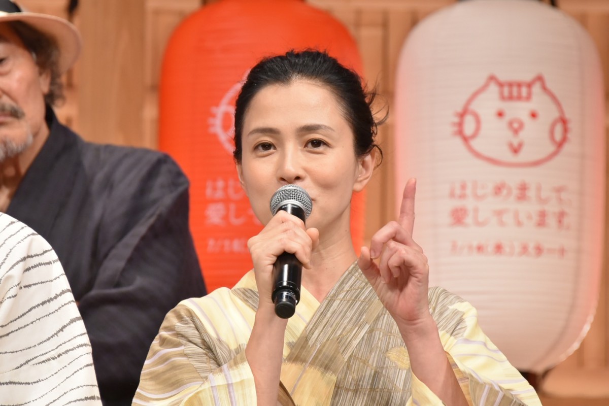 江口洋介が明かす、プライベートでの愛情表現は「ハグ」