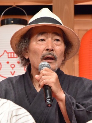 『はじめまして、愛しています。』舞台挨拶に登場した藤竜也