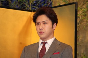 『おんな城主 直虎』新たな出演者発表会見に登壇した尾上松也