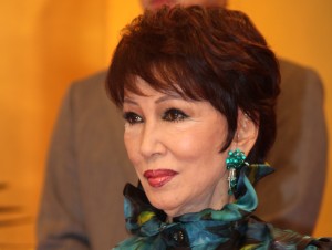 『おんな城主 直虎』新たな出演者発表会見に登壇した浅丘ルリ子