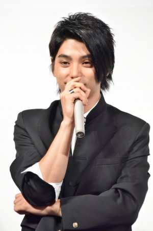 『仰げば尊し』舞台挨拶に登場した村上虹郎