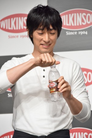 WILKINSON 新商品＆新CM発表会に出席したディーン・フジオカ