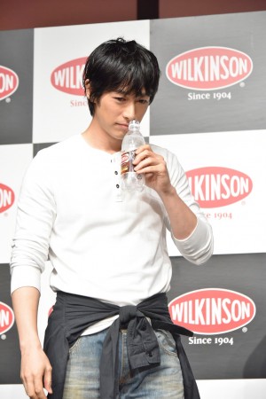 WILKINSON 新商品＆新CM発表会に出席したディーン・フジオカ
