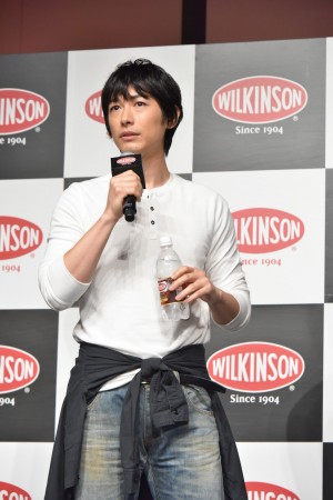 WILKINSON 新商品＆新CM発表会に出席したディーン・フジオカ