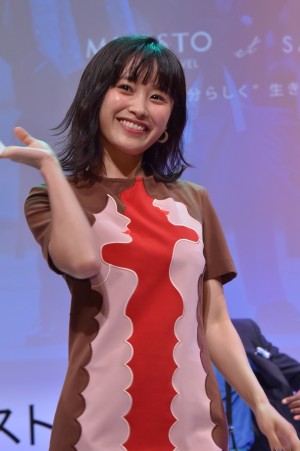 高橋愛、「～ミレストで日本を旅するサプール～コラボバッグ発売記念イベント」に出席