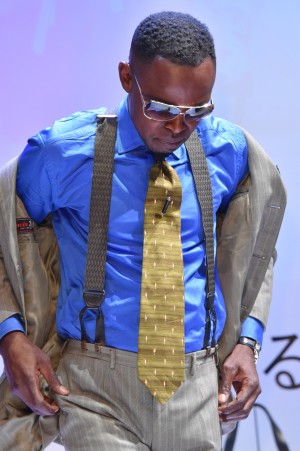 コンゴのオシャレ集団＝SAPEUR（サプール）、「～ミレストで日本を旅するサプール～コラボバッグ発売記念イベント」に出席