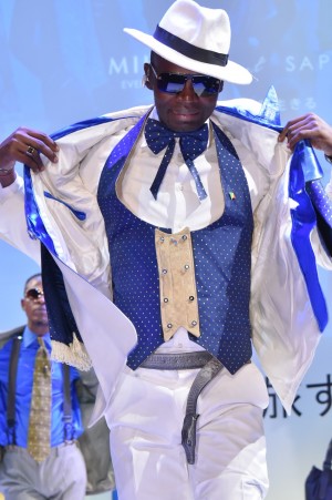 コンゴのオシャレ集団＝SAPEUR（サプール）、「～ミレストで日本を旅するサプール～コラボバッグ発売記念イベント」に出席