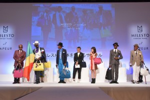 高橋愛＆SAPEUR（サプール）、「～ミレストで日本を旅するサプール～コラボバッグ発売記念イベント」の様子